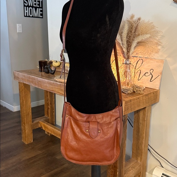 EUC Frye Olivia Large Leather Crossbody in Cognac Brown - Picture 2 of 13
